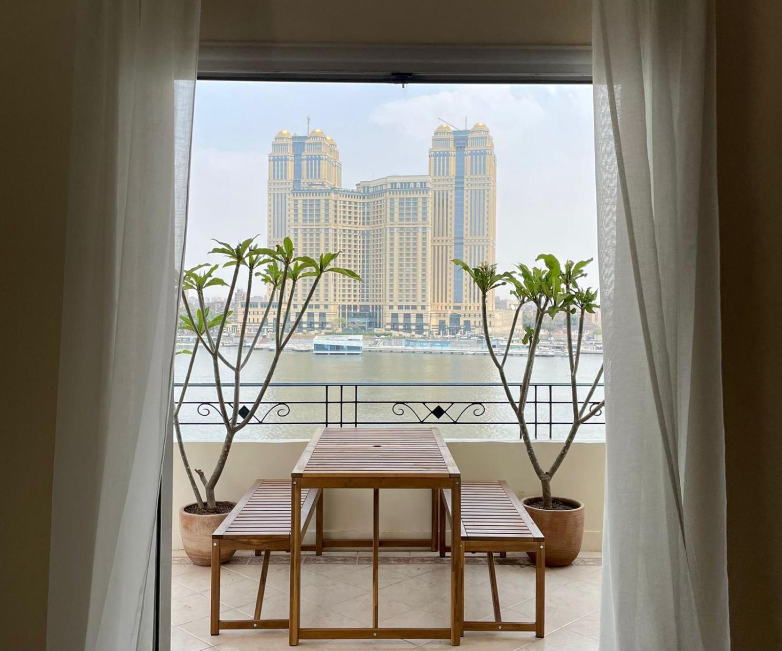 Luxury On The Nile - Zamalek Apartments Cairo Exterior photo